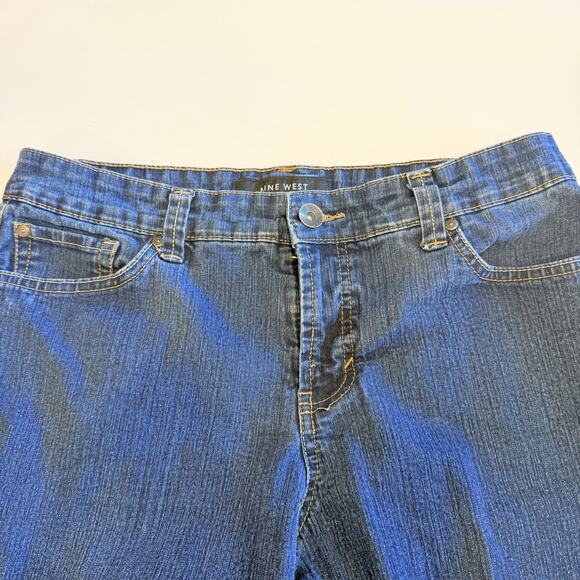 Nine West Women's Blue Stretch Denim Bermuda Capri Jeans Shorts Size 8/28 - Picture 2 of 5